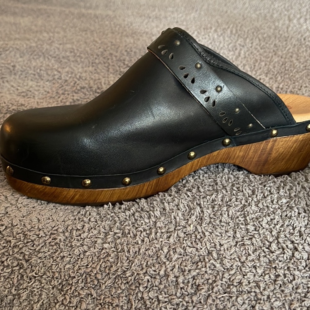 Eric Michael Clogs - Picture 3 of 8